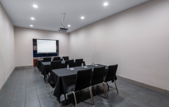 Microtel Inn & Suites by Wyndham Tracy Gallery - Conference Room
