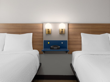 Microtel Inn & Suites by Wyndham Tracy Gallery - Bedroom