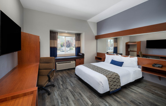 Microtel Inn & Suites by Wyndham Tracy Gallery - Queen ADA Guest Room